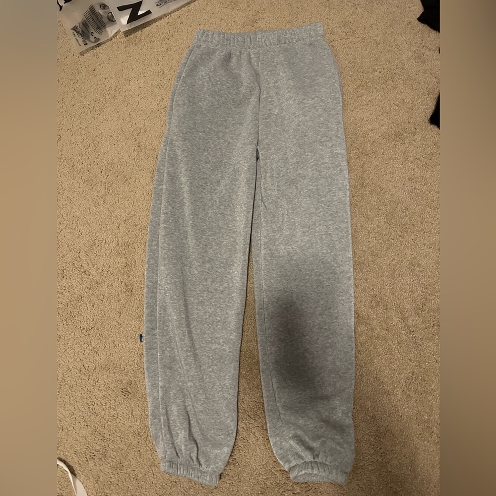 Grey Comfy Sweat Pants- size 4- fleece lined